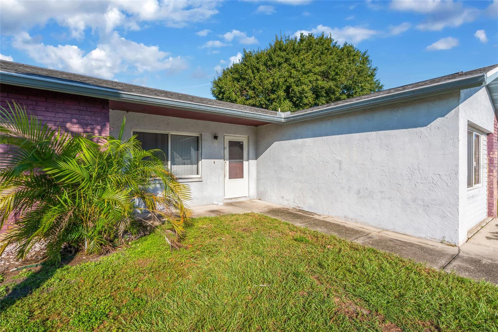 1002 PINE RIDGE CIR