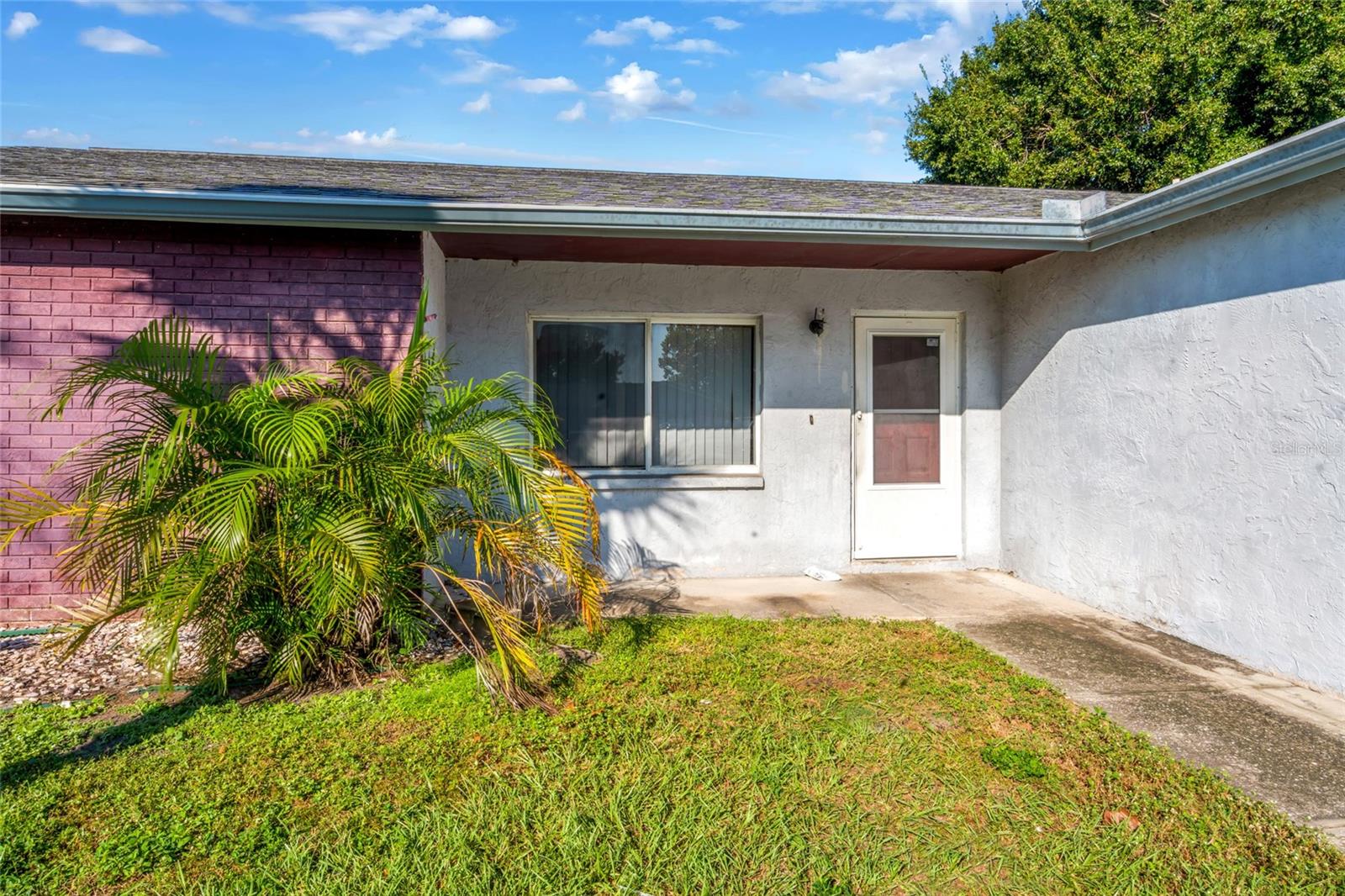 1002 PINE RIDGE CIR