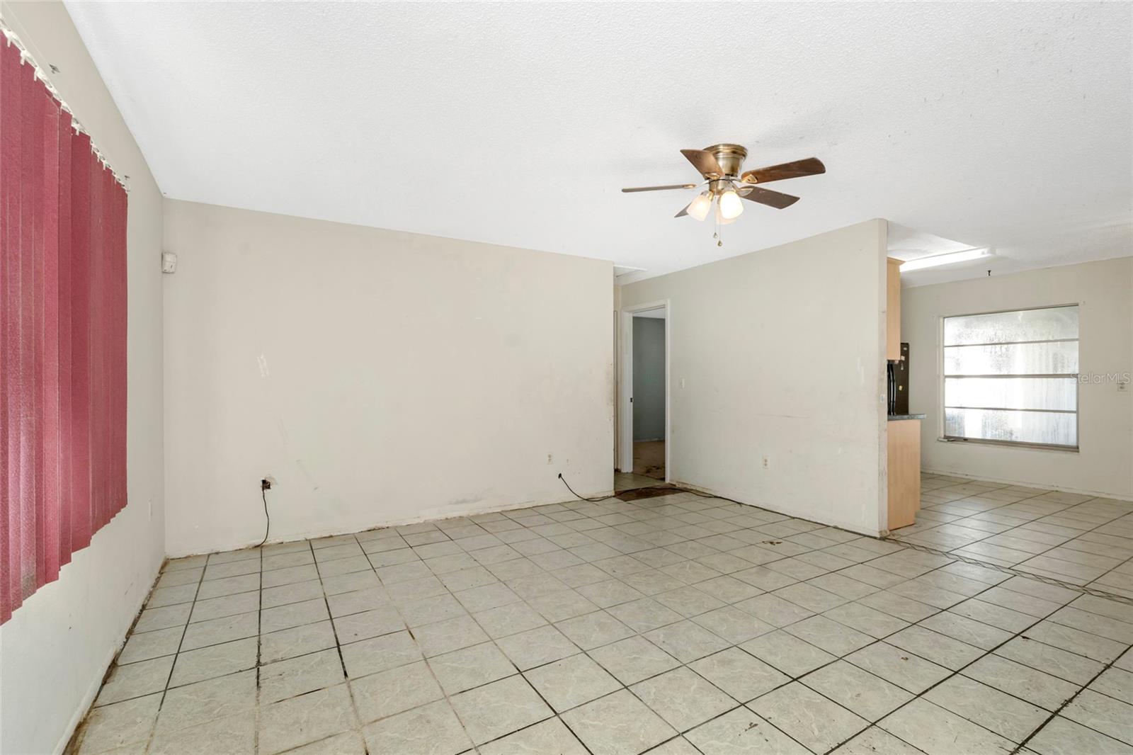 1002 PINE RIDGE CIR