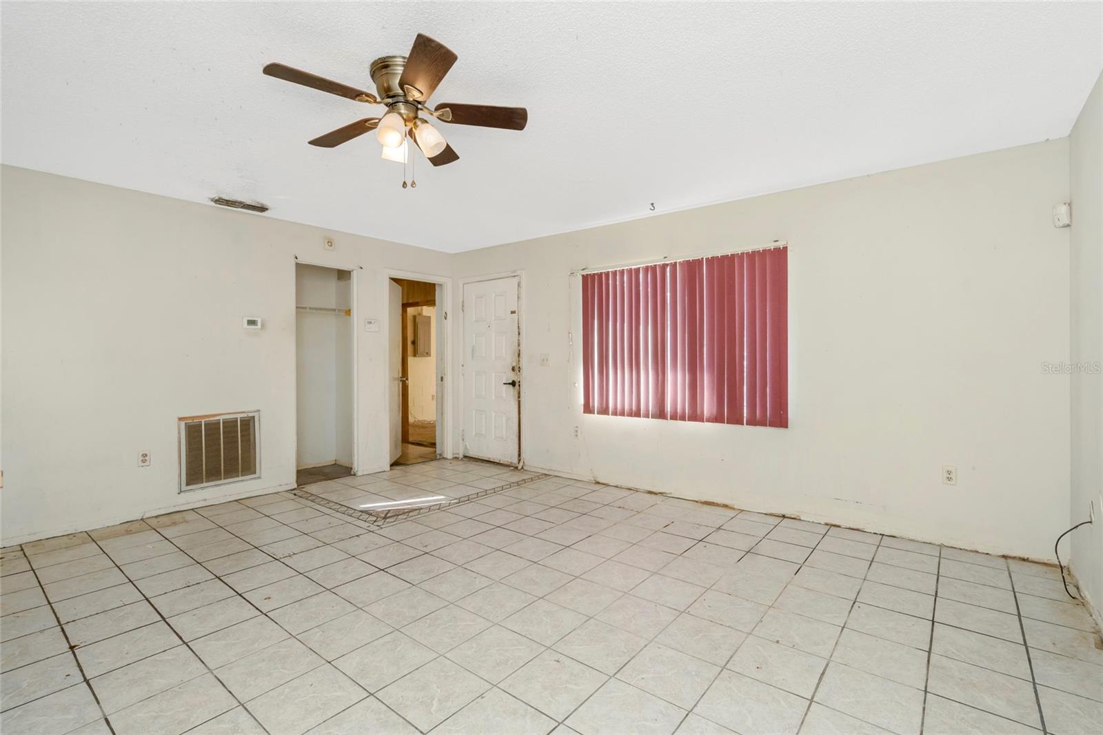 1002 PINE RIDGE CIR