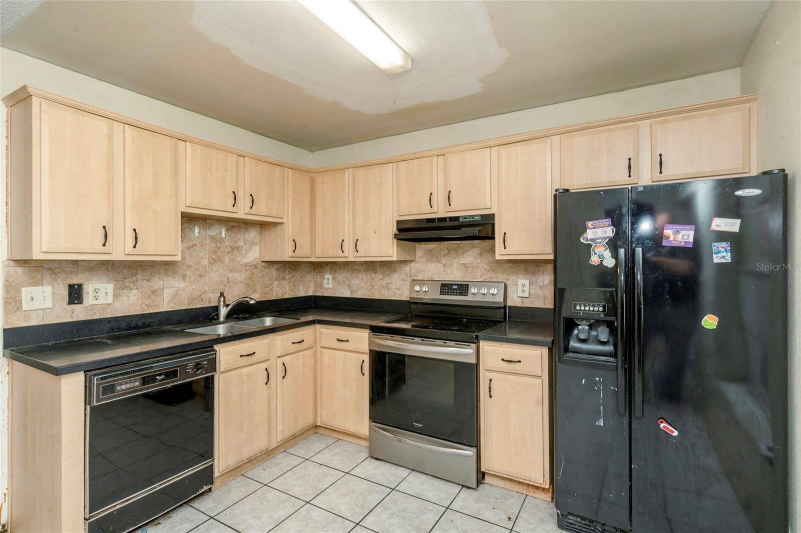 1002 PINE RIDGE CIR