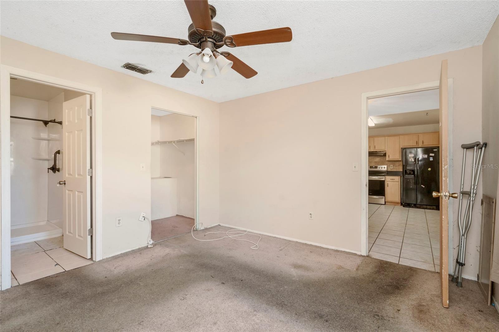 1002 PINE RIDGE CIR