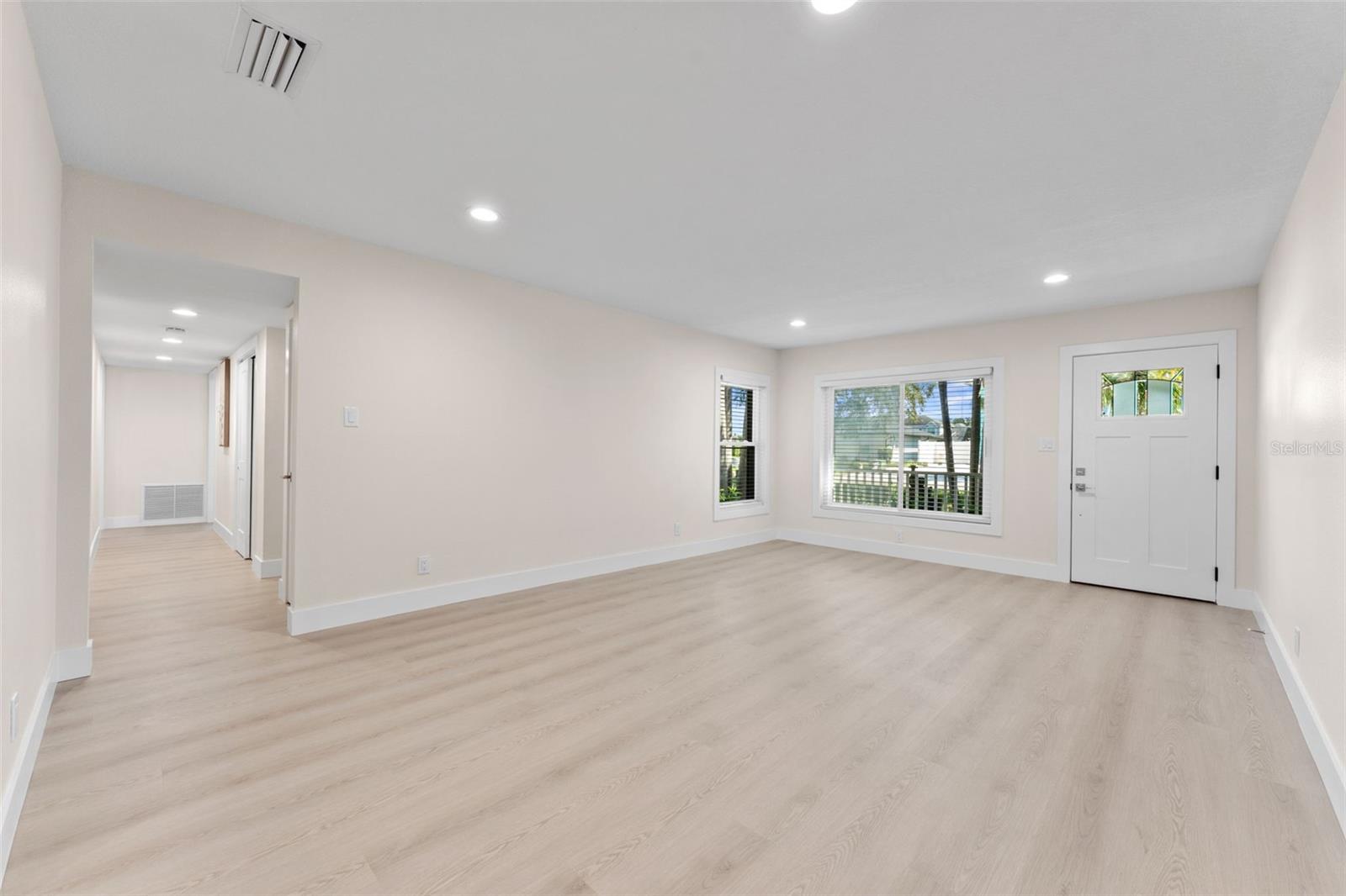 3912 FONTAINEBLEAU DR
