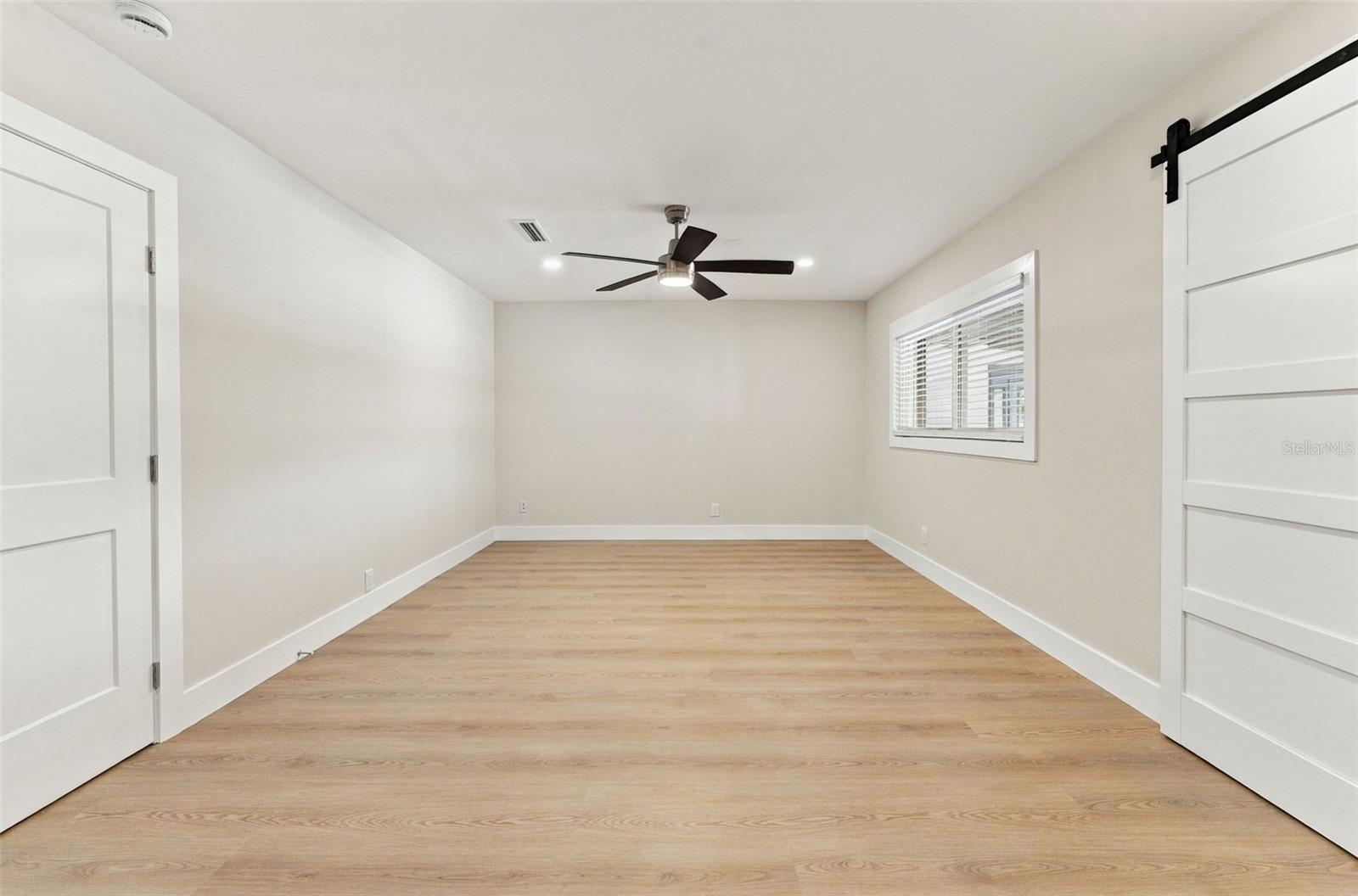3912 FONTAINEBLEAU DR