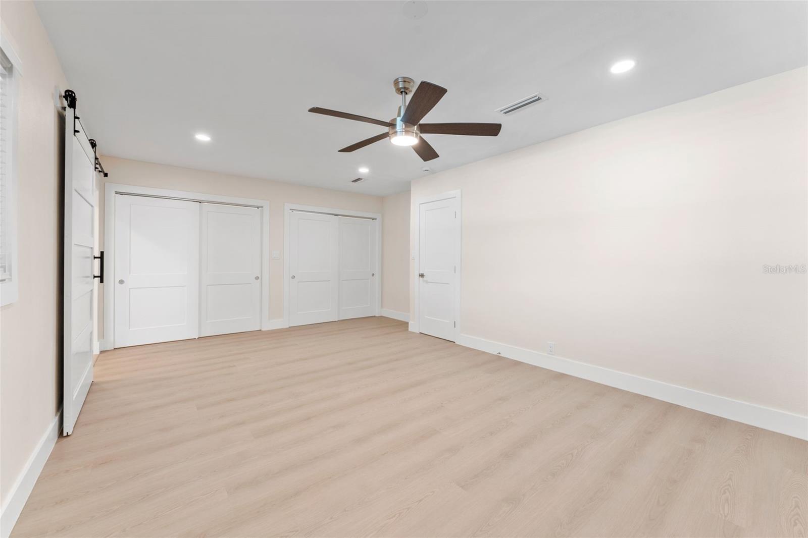 3912 FONTAINEBLEAU DR