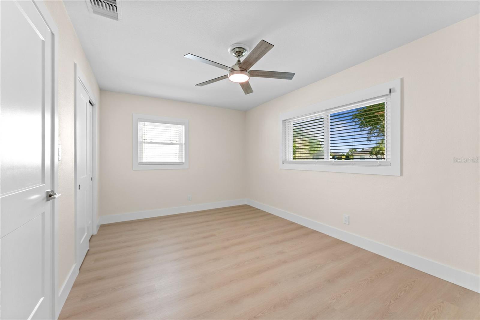 3912 FONTAINEBLEAU DR