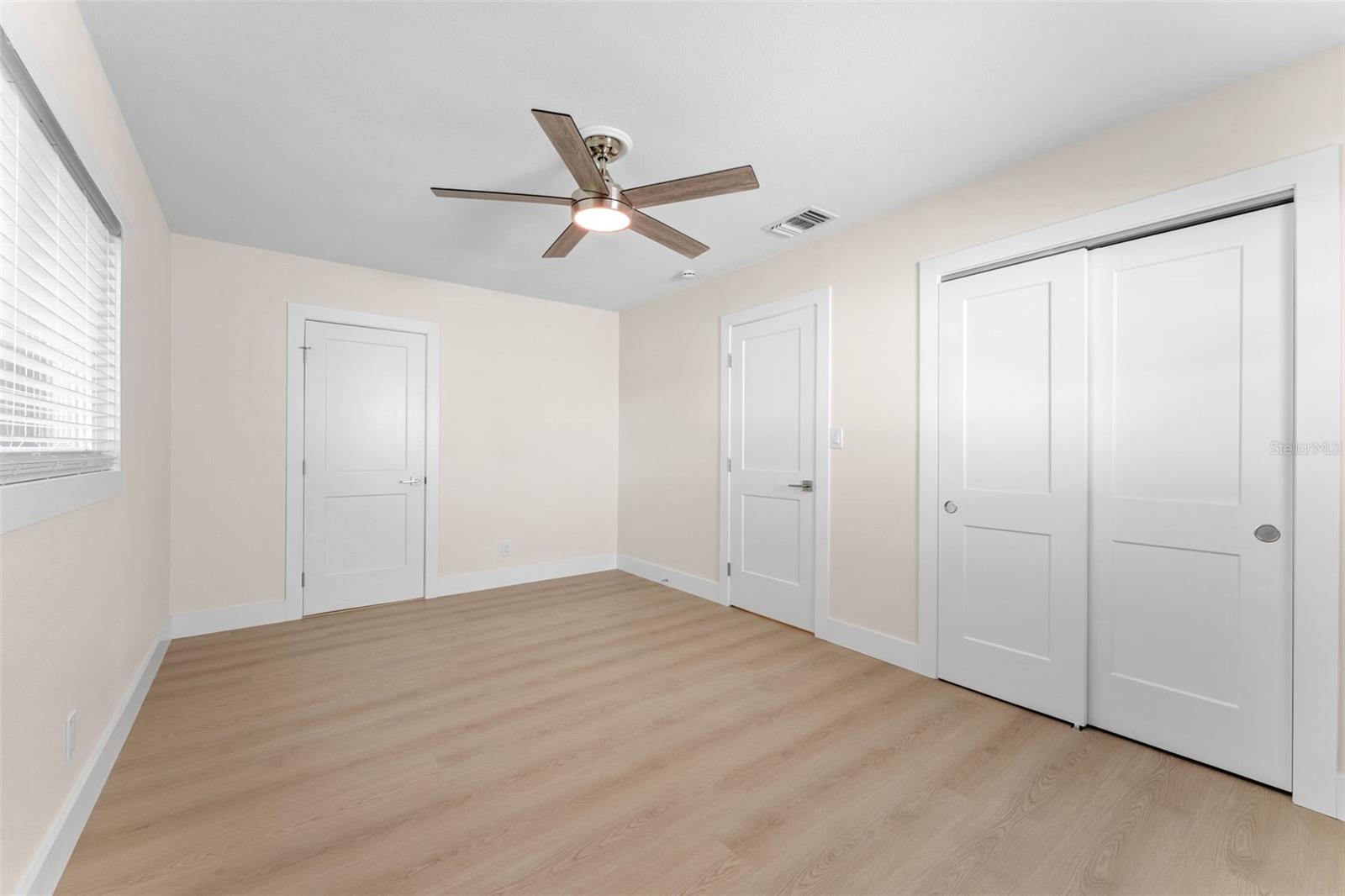 3912 FONTAINEBLEAU DR
