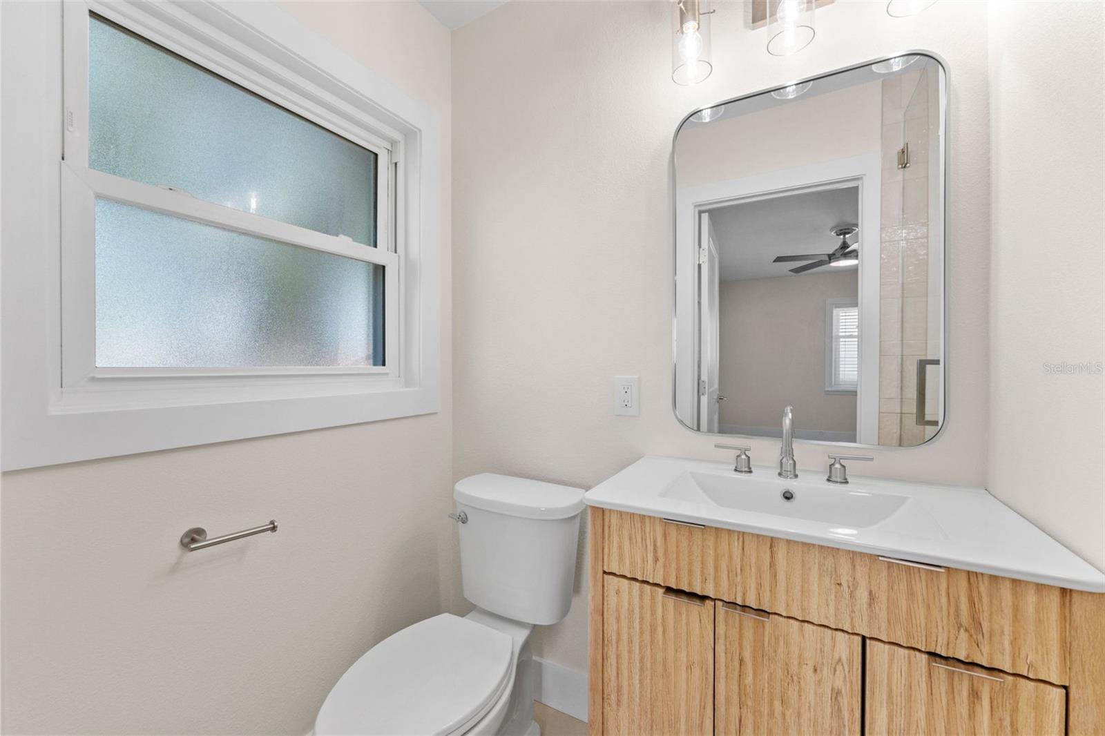 3912 FONTAINEBLEAU DR