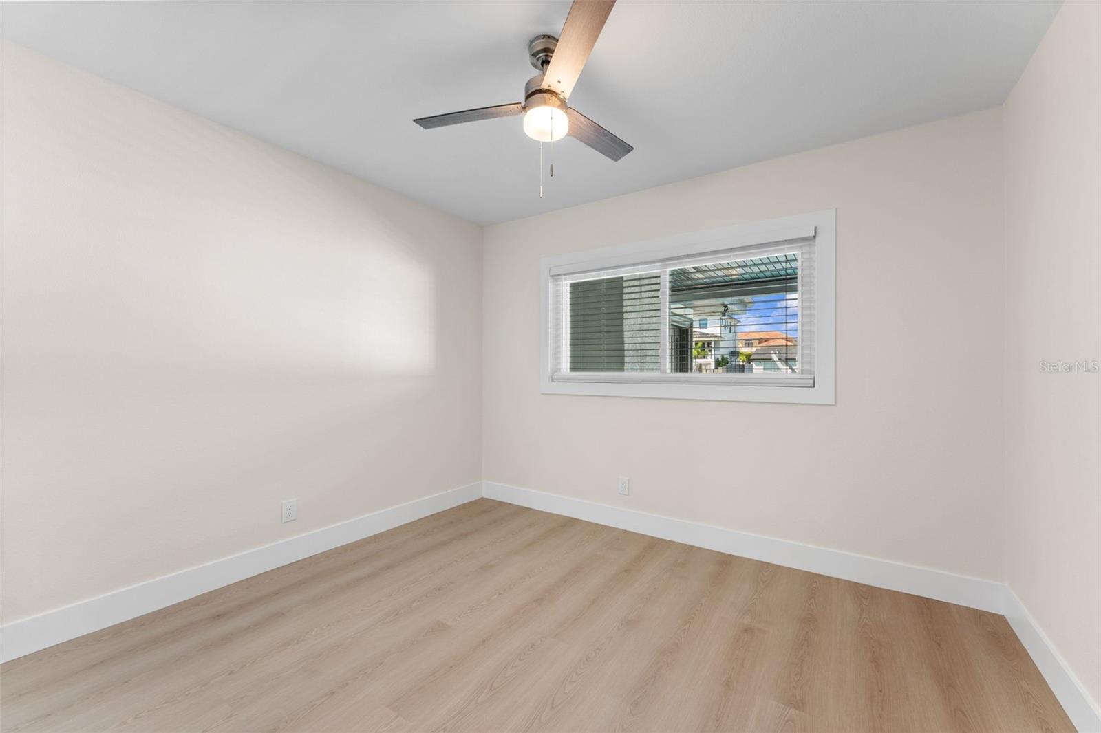 3912 FONTAINEBLEAU DR