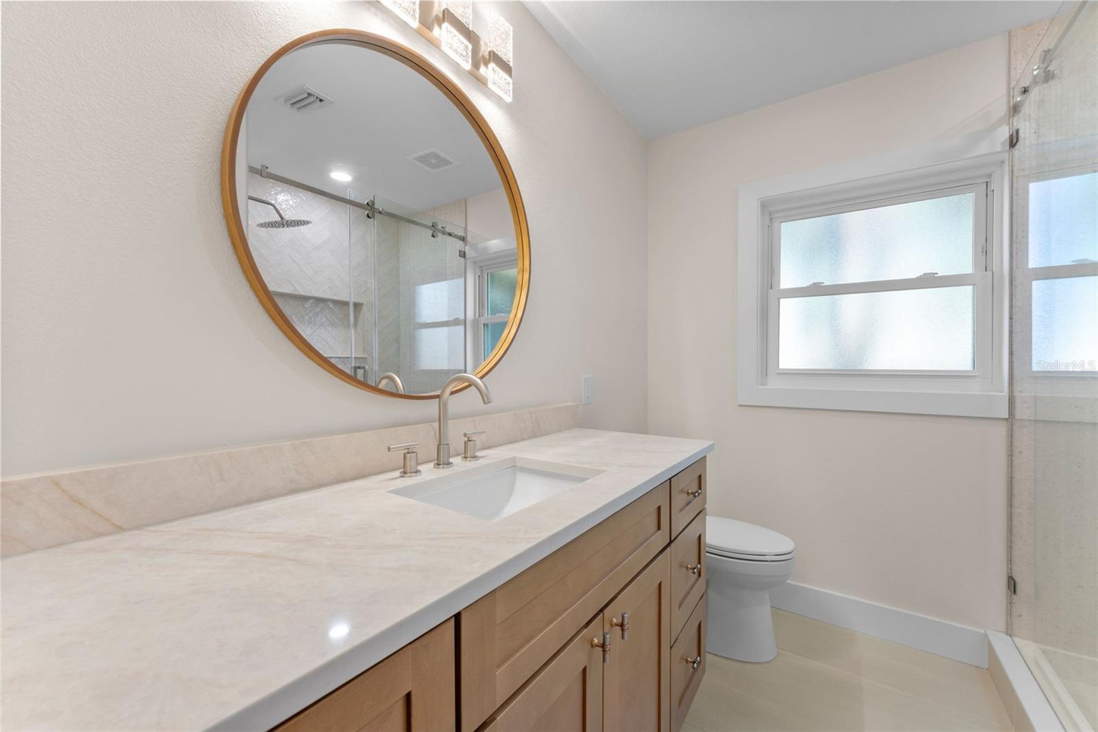 3912 FONTAINEBLEAU DR