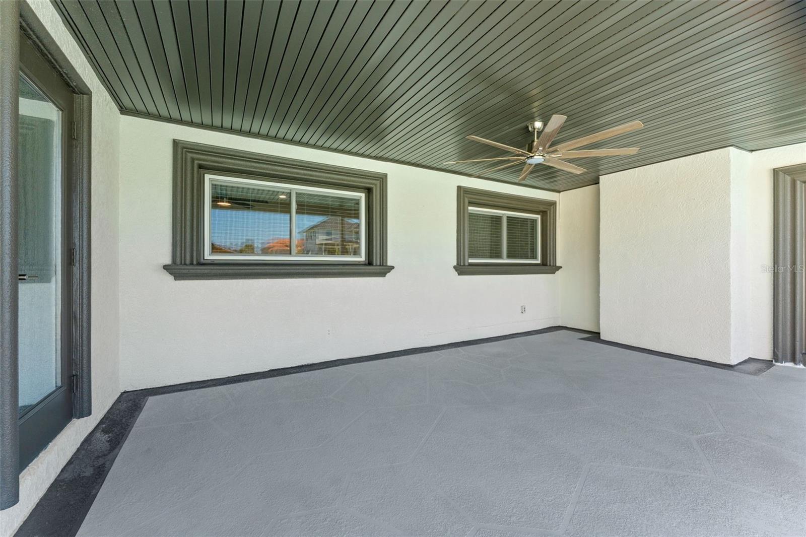 3912 FONTAINEBLEAU DR