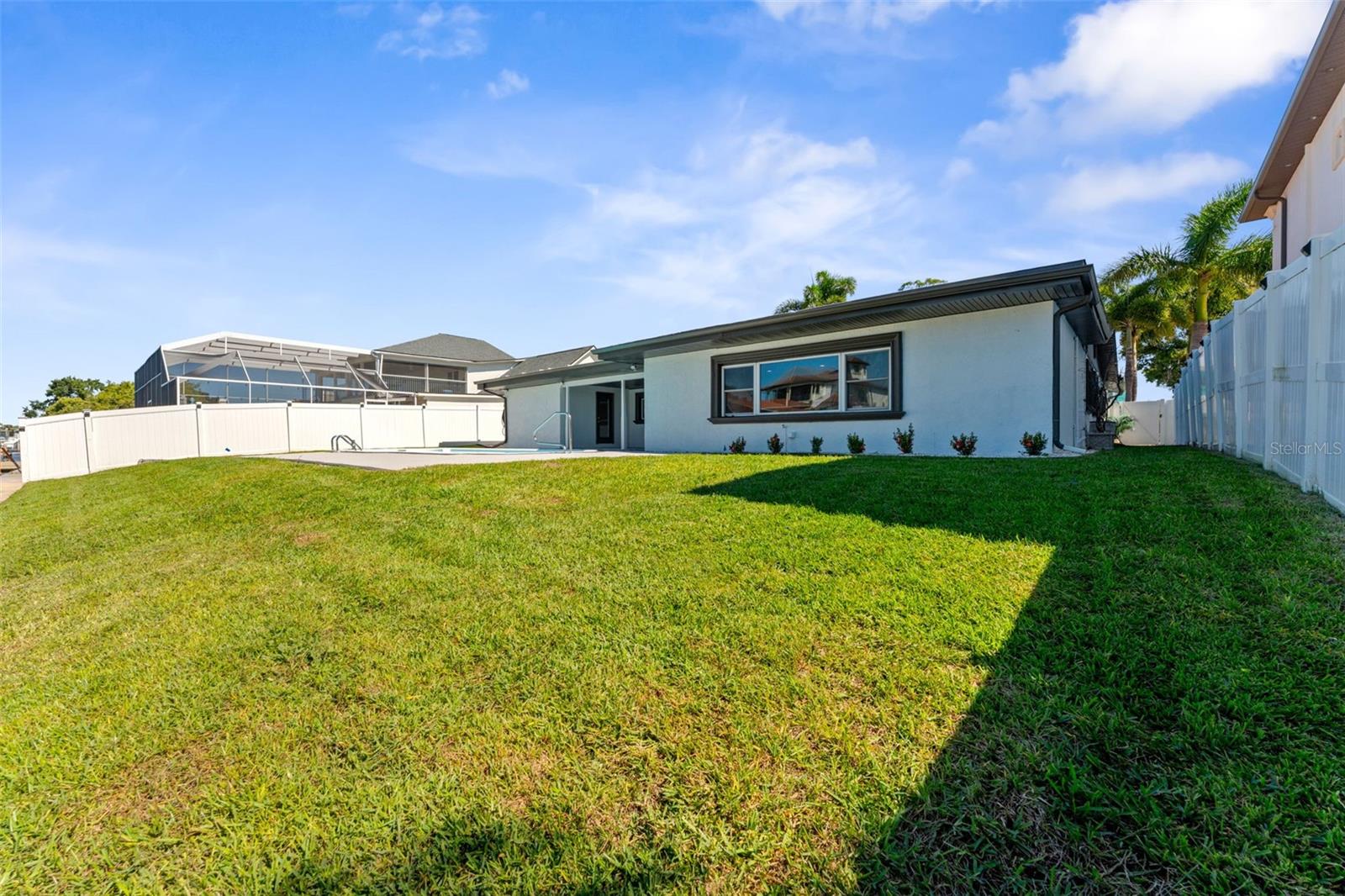 3912 FONTAINEBLEAU DR