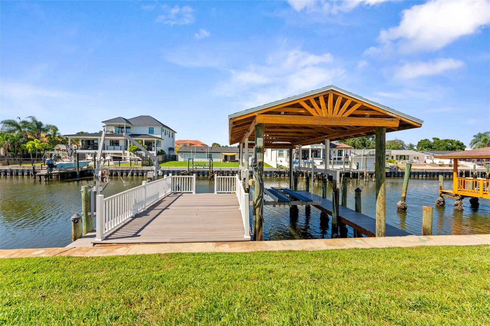 3912 FONTAINEBLEAU DR
