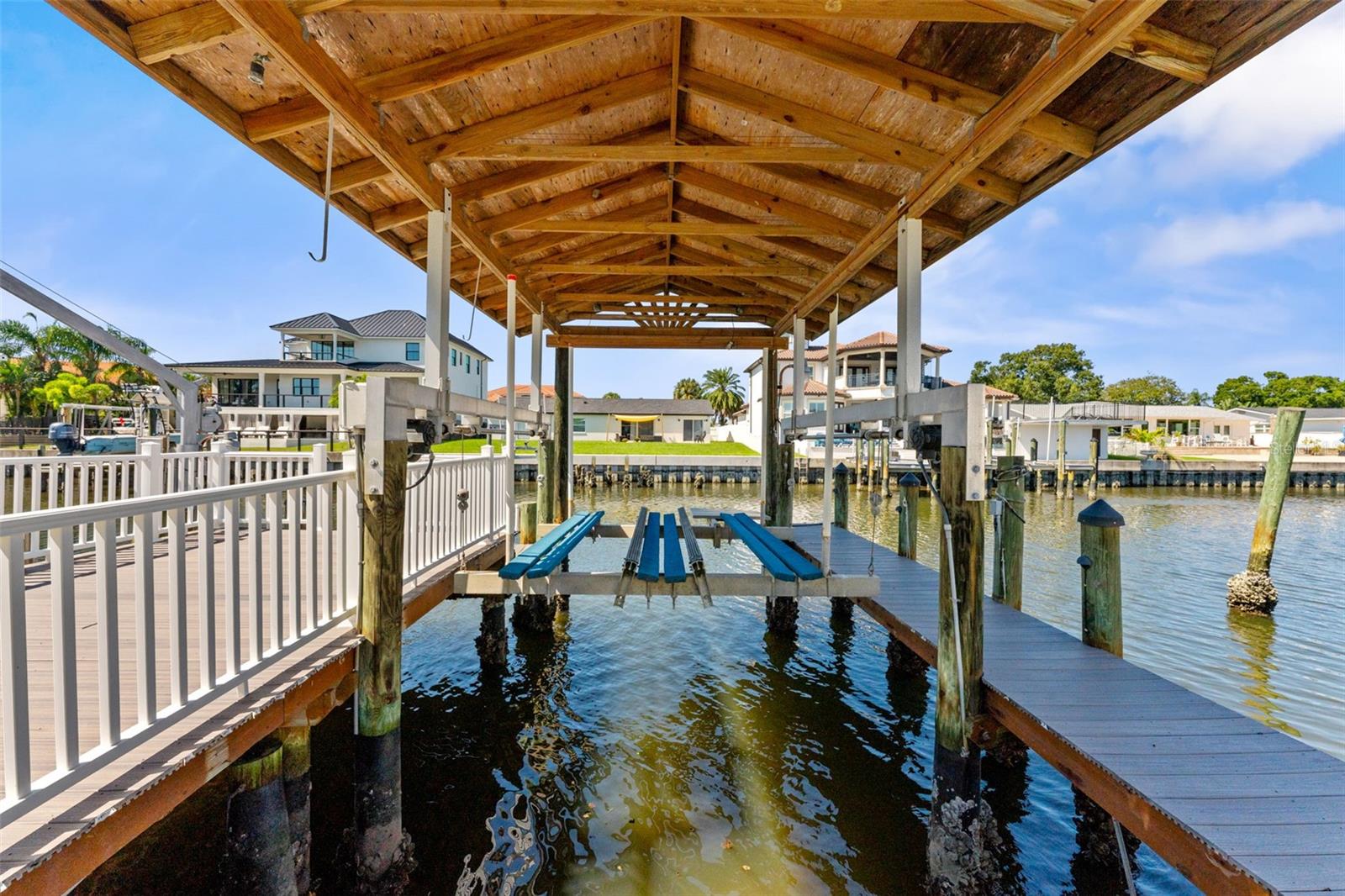 3912 FONTAINEBLEAU DR