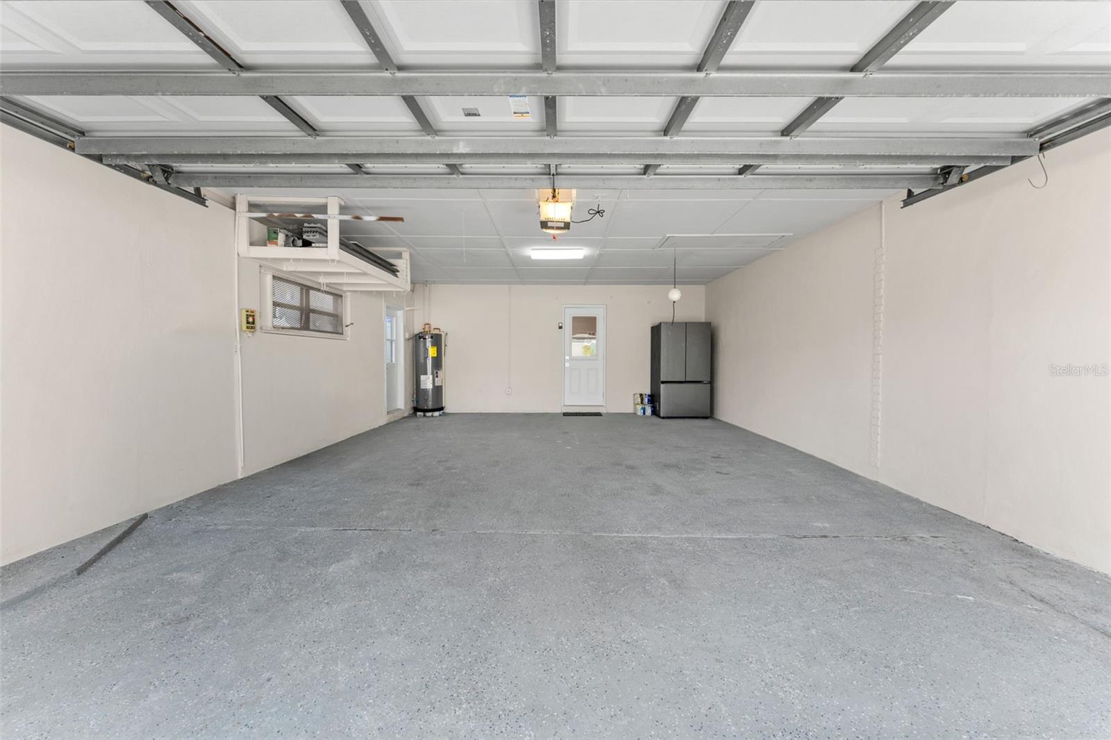 3912 FONTAINEBLEAU DR