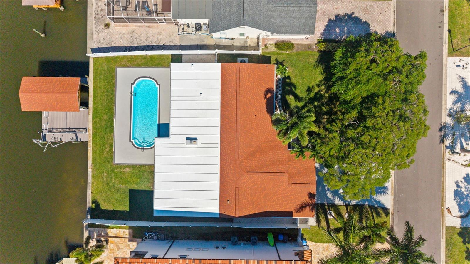 3912 FONTAINEBLEAU DR
