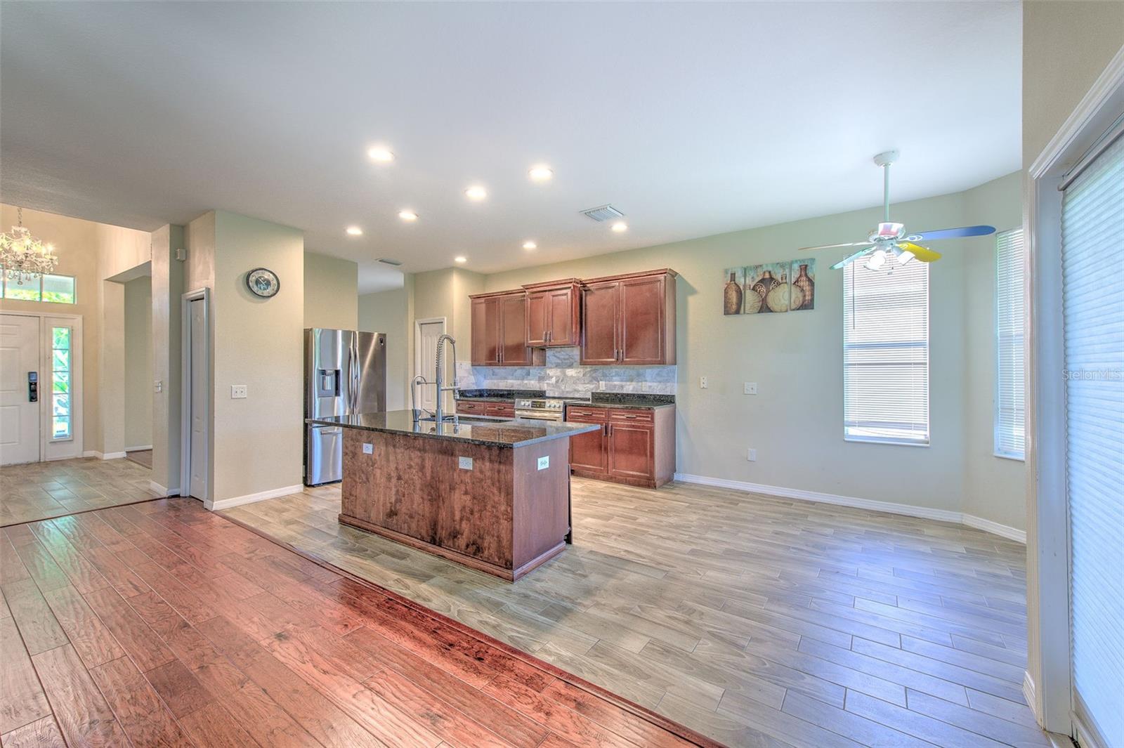 8804 SANDY PLAINS DR