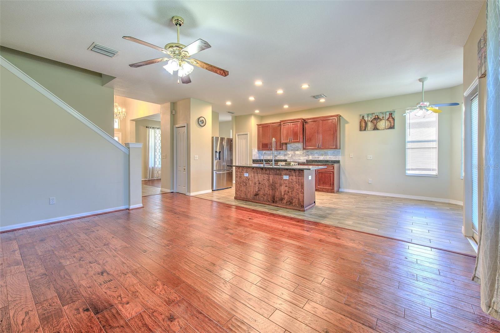 8804 SANDY PLAINS DR