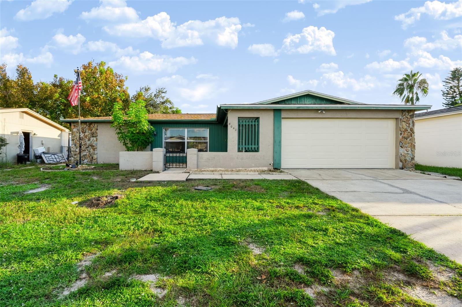 8040 SAYBROOK DR