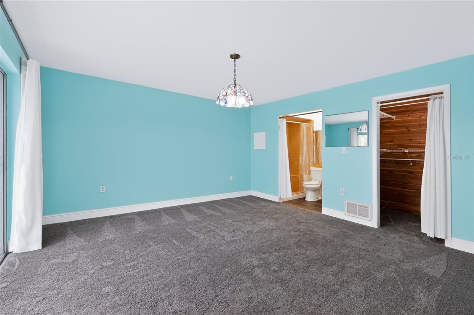 8040 SAYBROOK DR