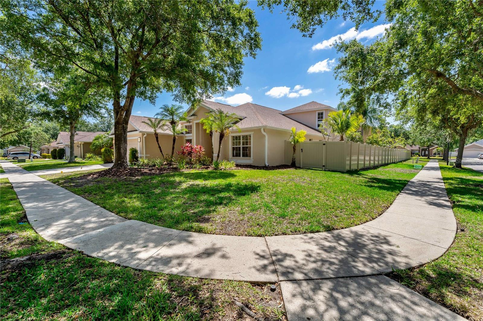 8211 CANYON CREEK WAY
