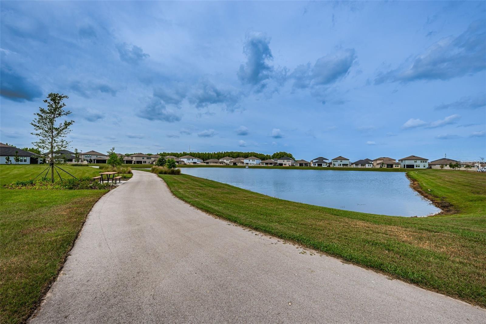 8327 CRESCENT OAKS DR