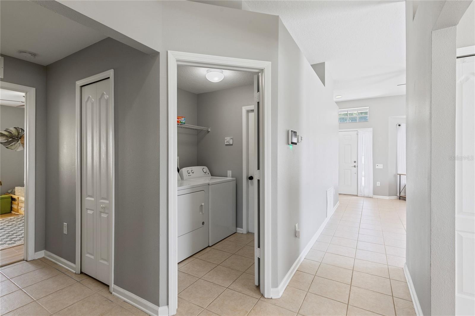 7619 CRESCENT PALM DR