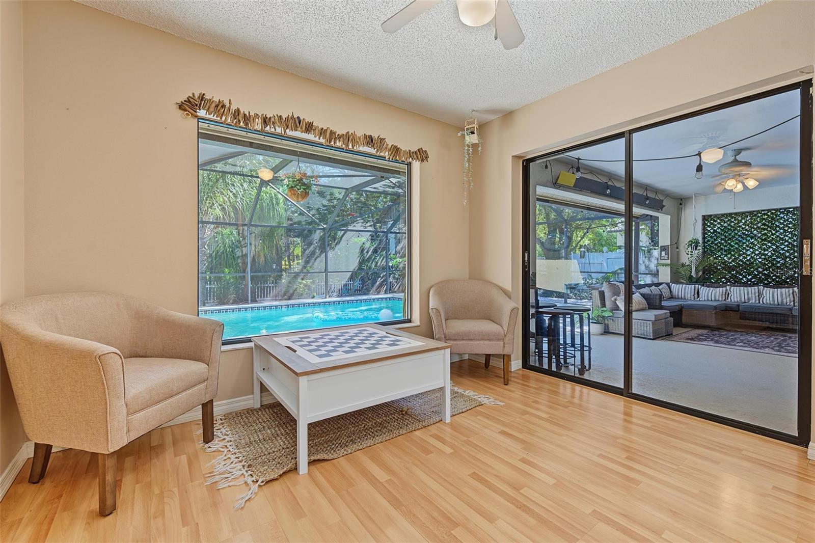3024 PINEVIEW DR