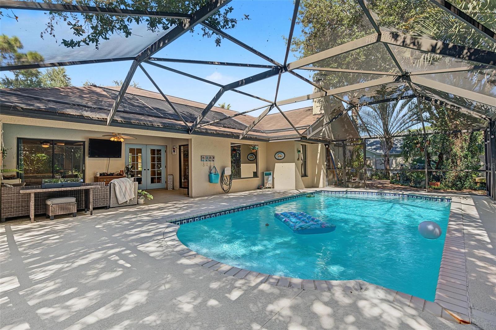 3024 PINEVIEW DR