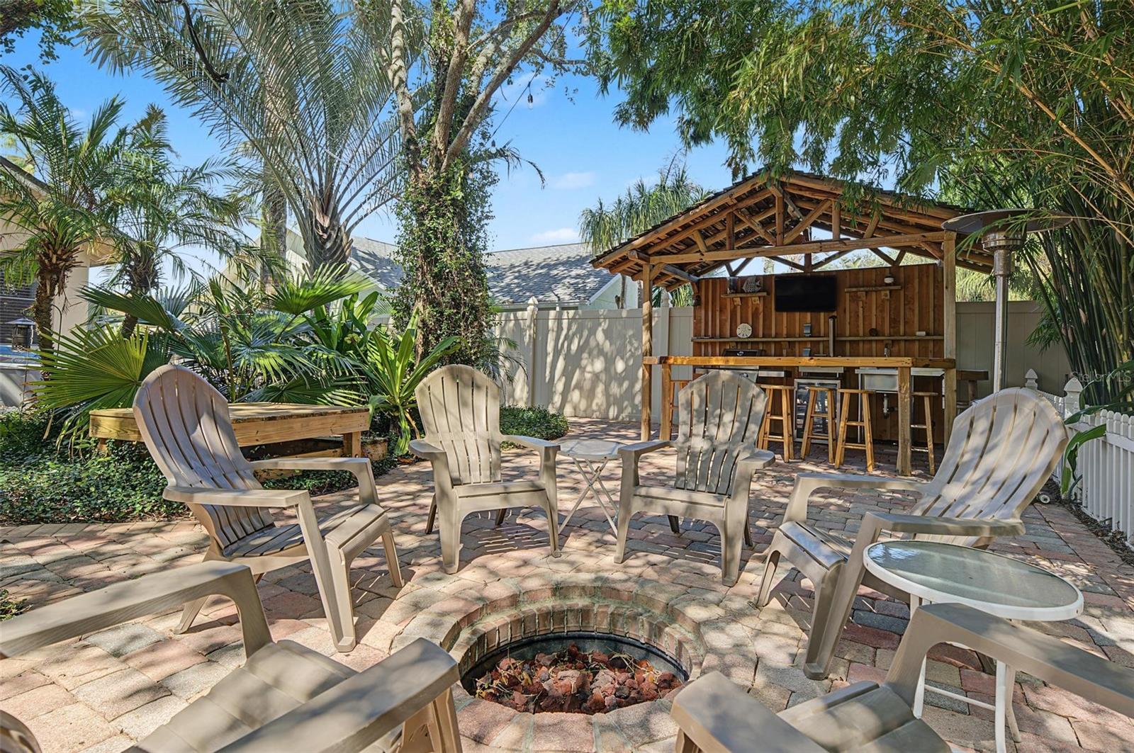 3024 PINEVIEW DR