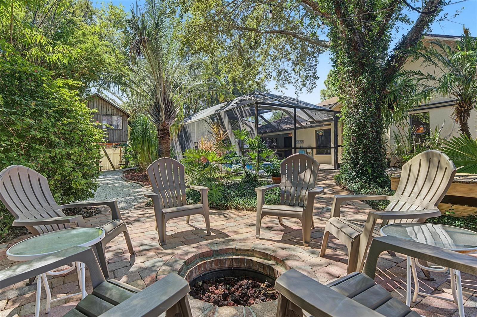 3024 PINEVIEW DR