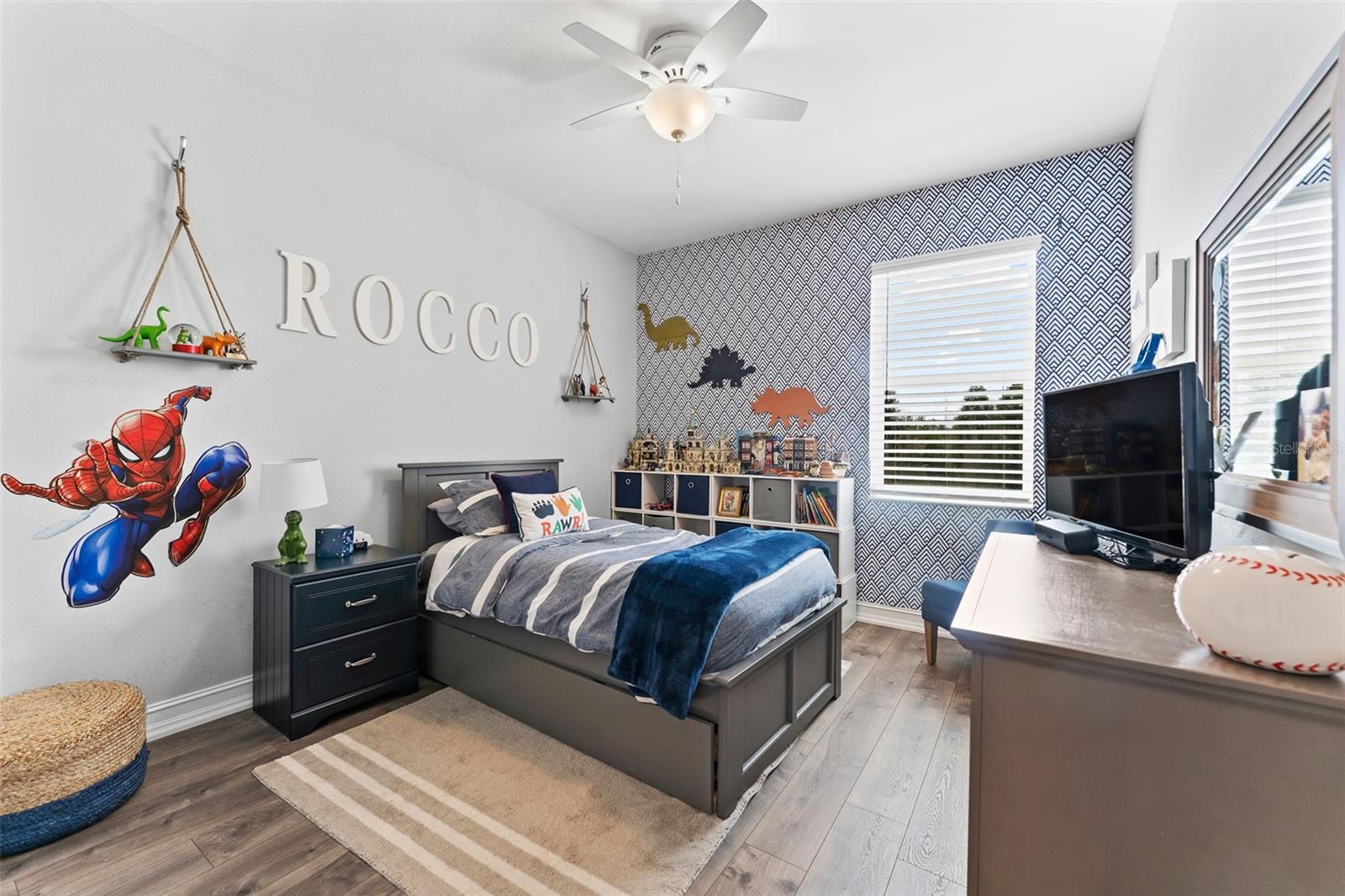 8010 RED ORCHARD CT