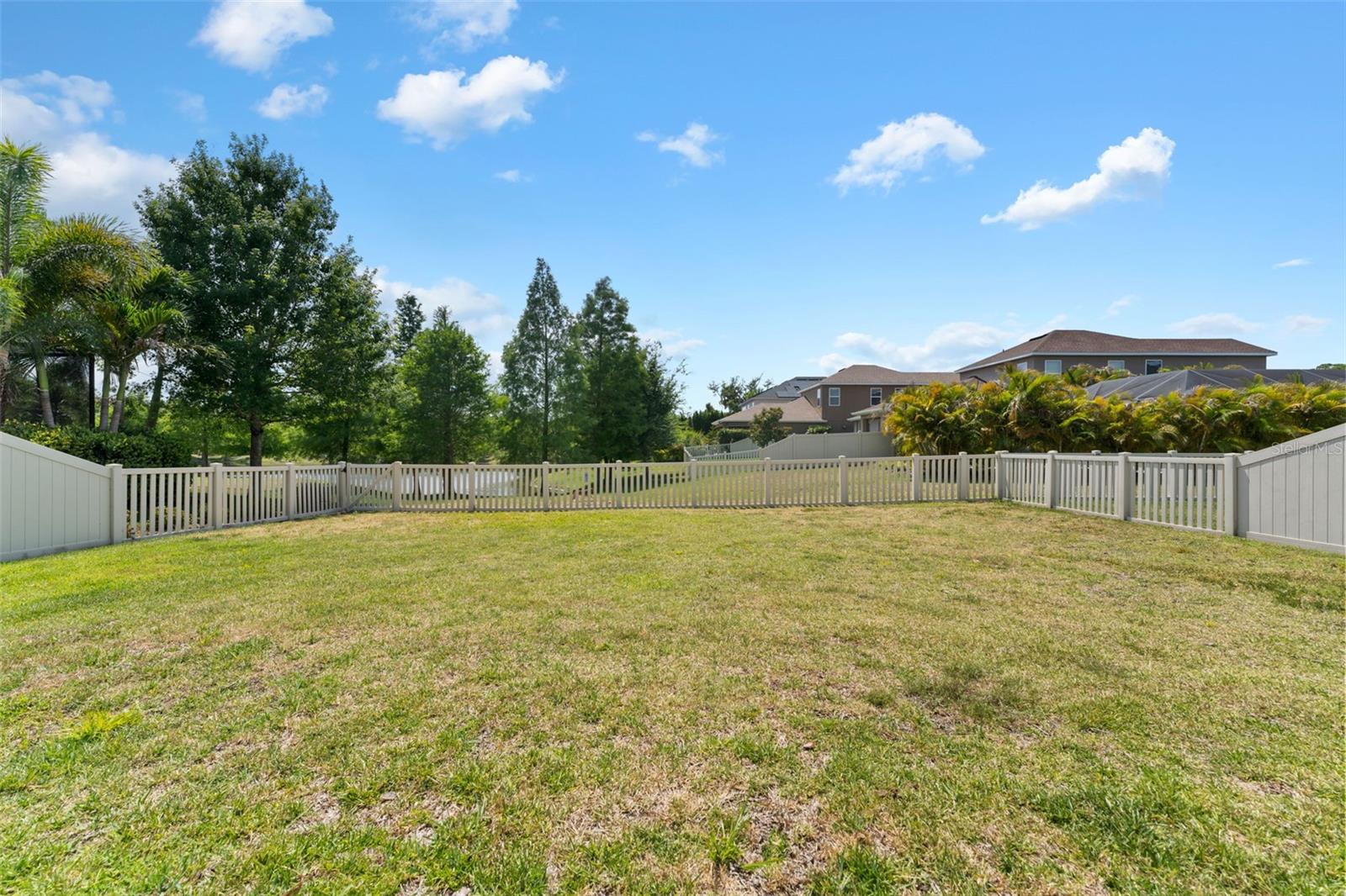 8010 RED ORCHARD CT