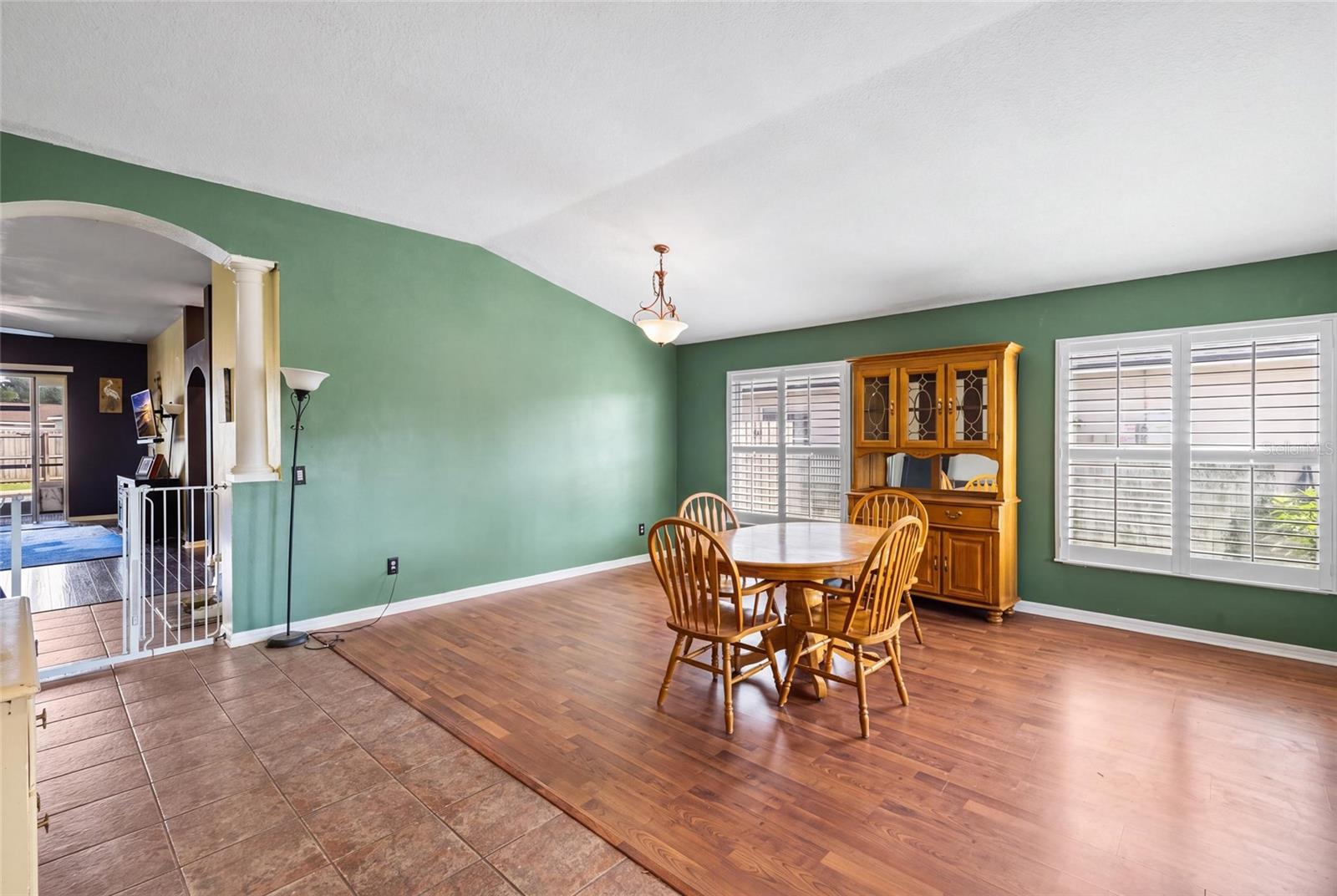 1401 LAKE SHORE RANCH DR