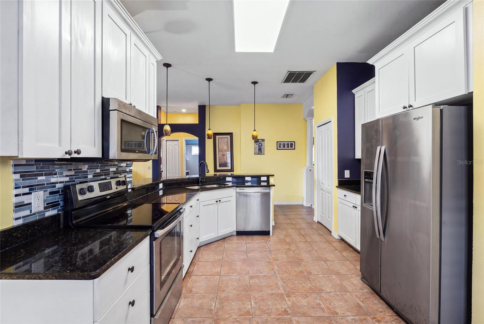 1401 LAKE SHORE RANCH DR