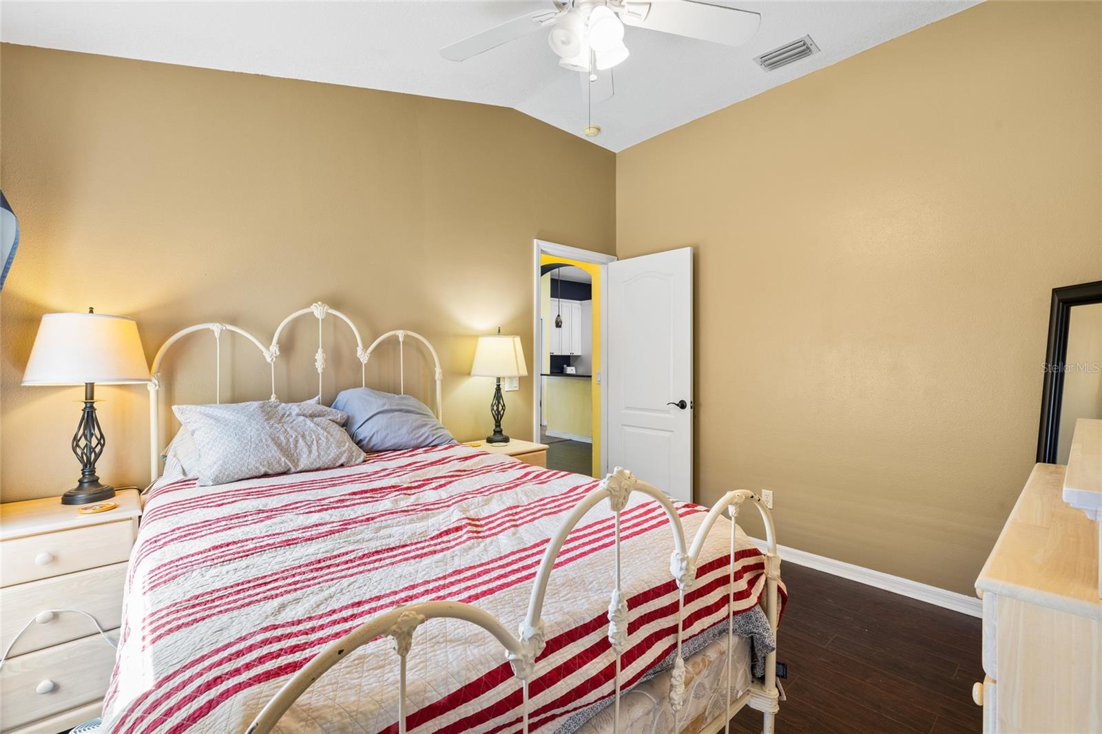 1401 LAKE SHORE RANCH DR