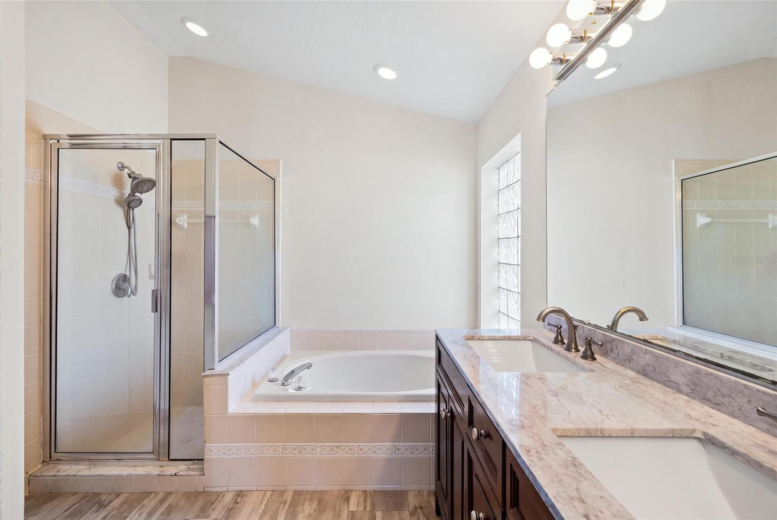 1401 LAKE SHORE RANCH DR