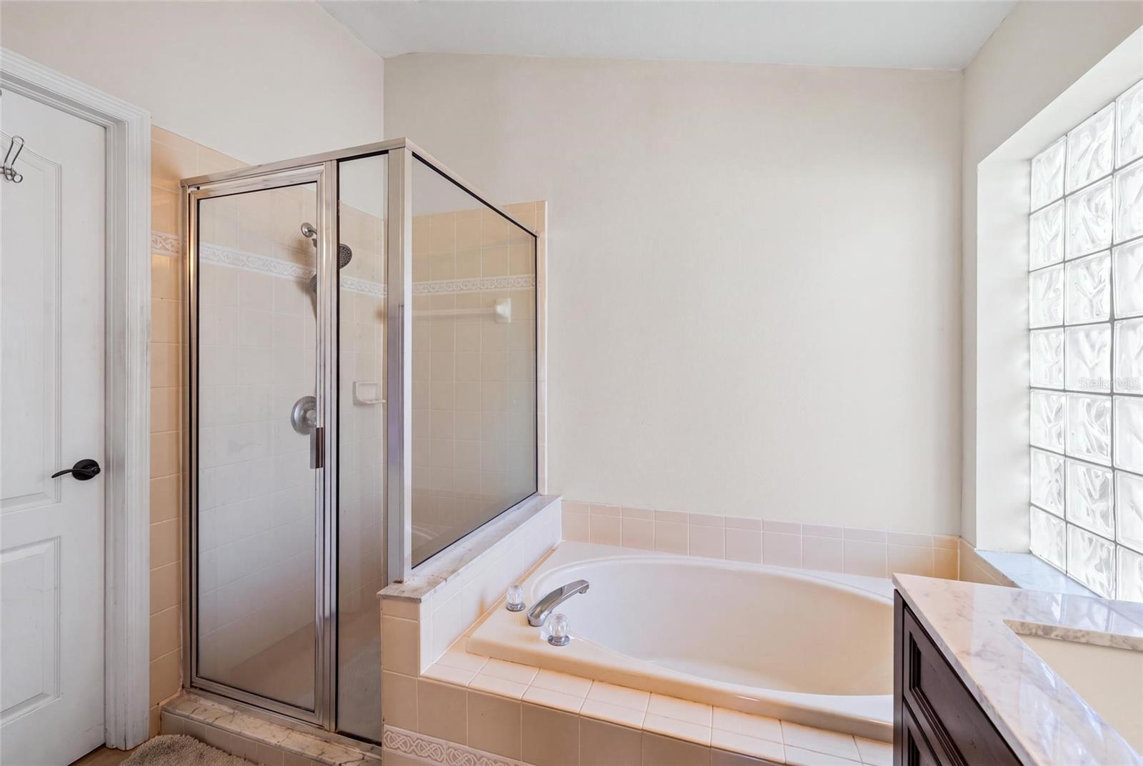 1401 LAKE SHORE RANCH DR