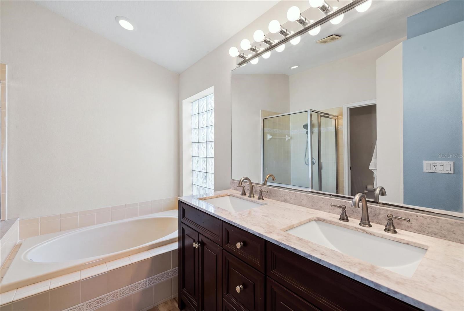 1401 LAKE SHORE RANCH DR
