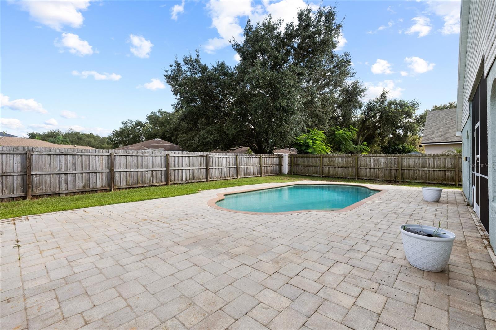 1401 LAKE SHORE RANCH DR