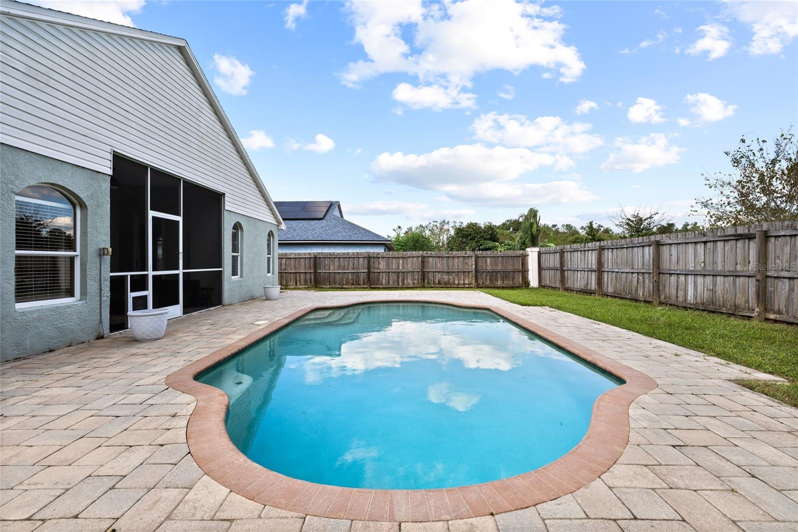 1401 LAKE SHORE RANCH DR