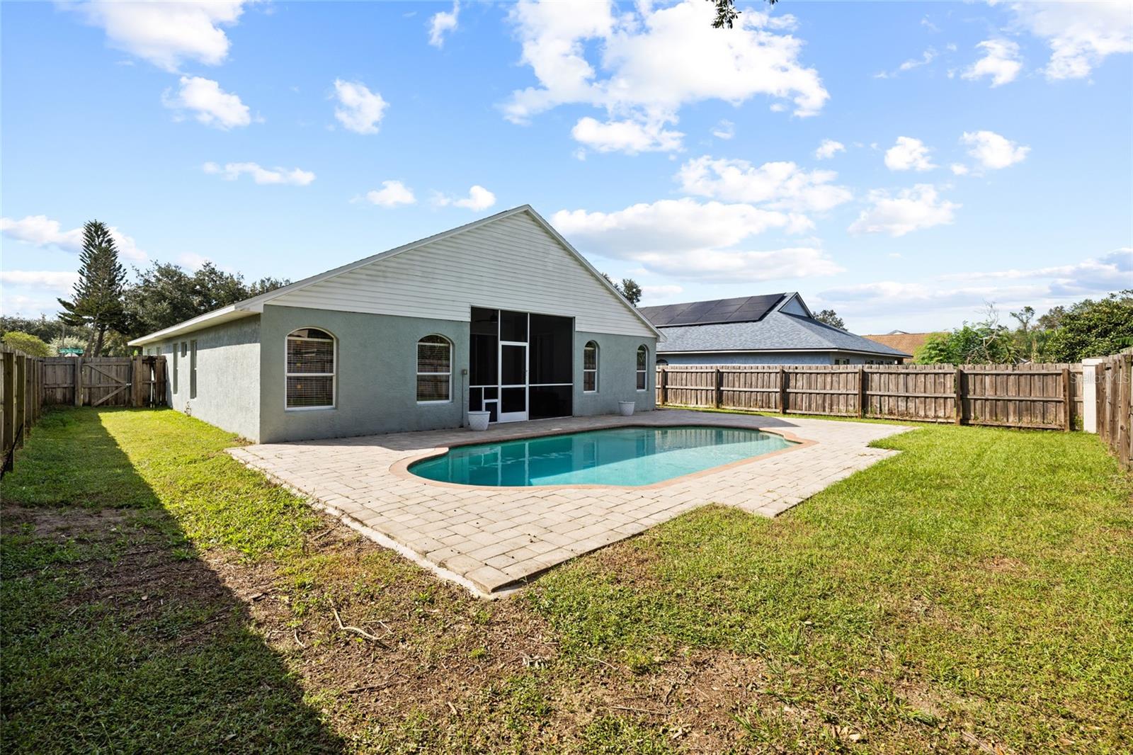 1401 LAKE SHORE RANCH DR