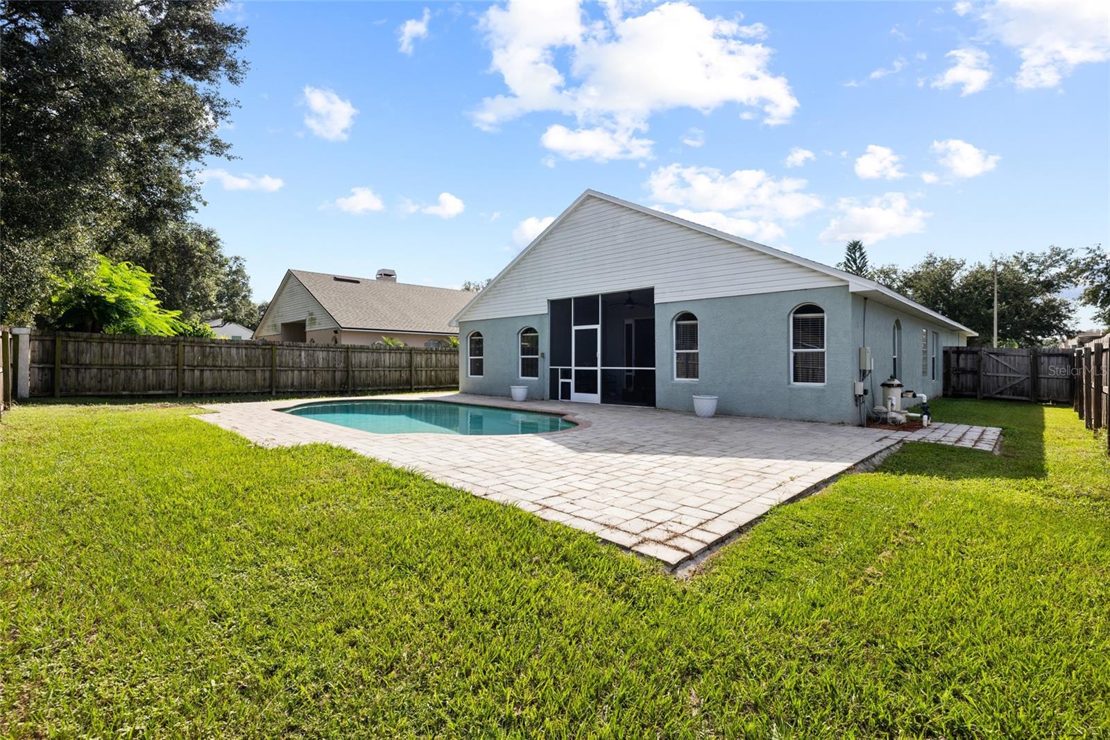 1401 LAKE SHORE RANCH DR
