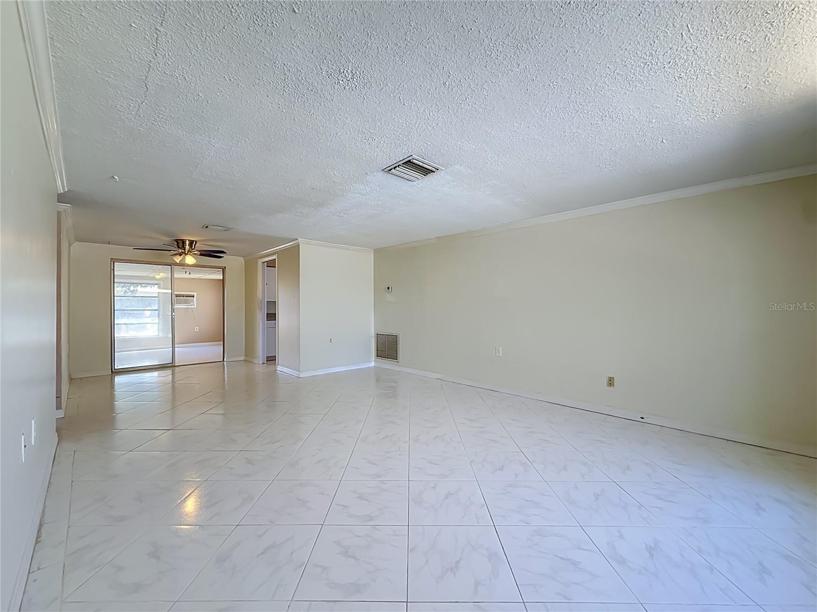 1153 CHANCELLOR DR