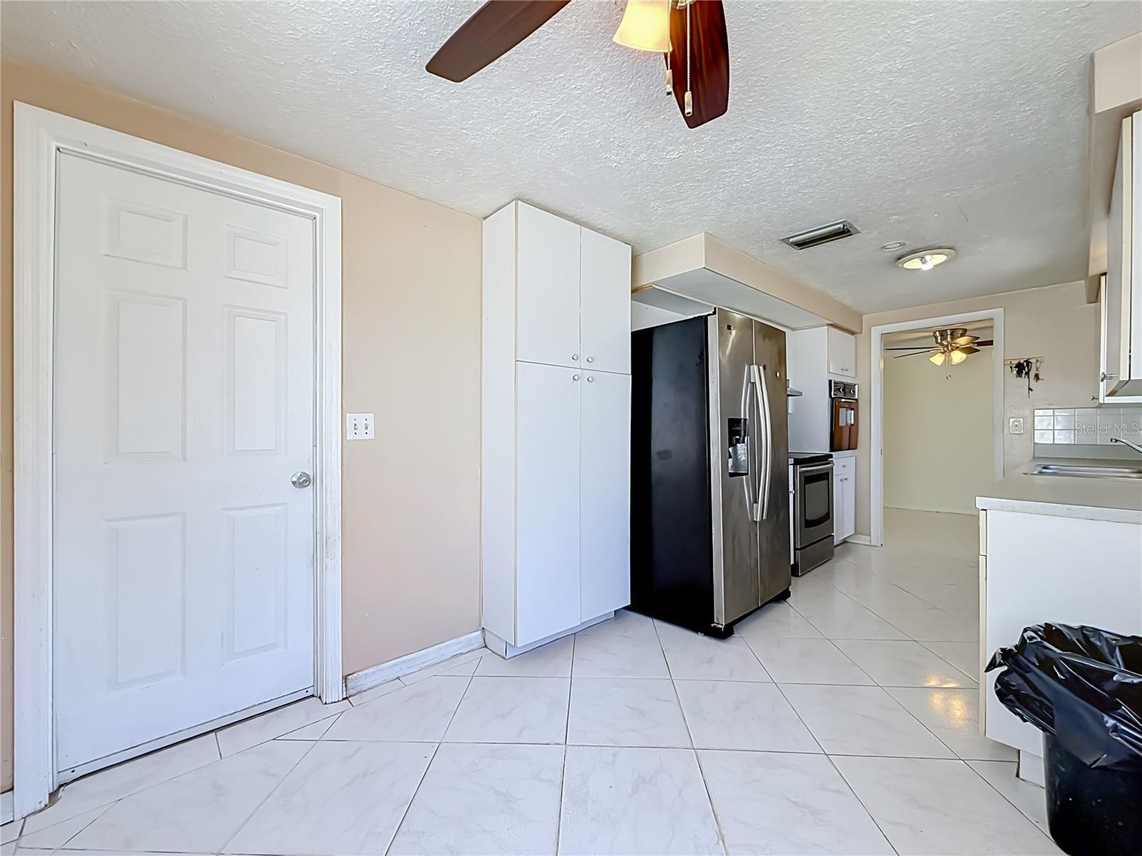 1153 CHANCELLOR DR