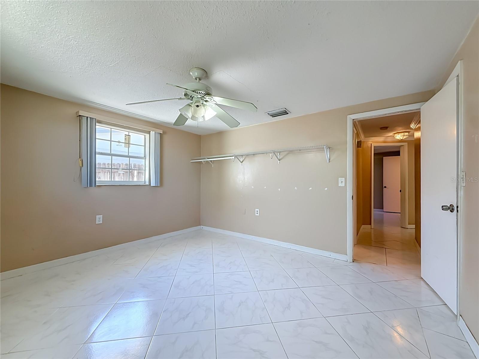 1153 CHANCELLOR DR