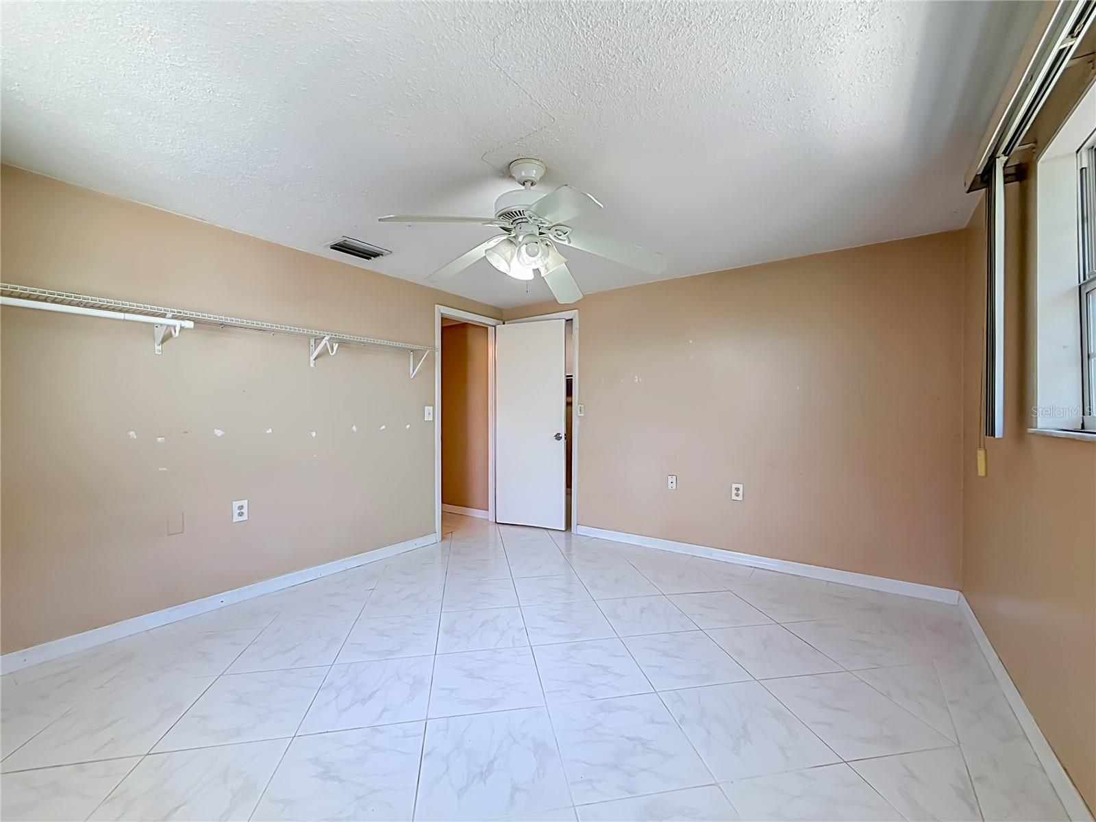 1153 CHANCELLOR DR