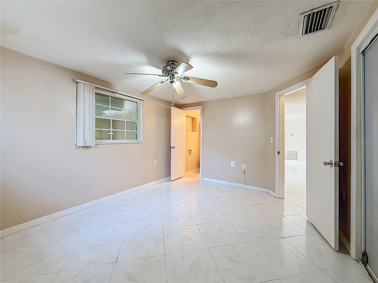 1153 CHANCELLOR DR