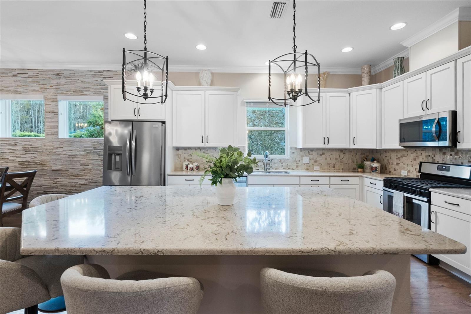 2749 VERONA LN