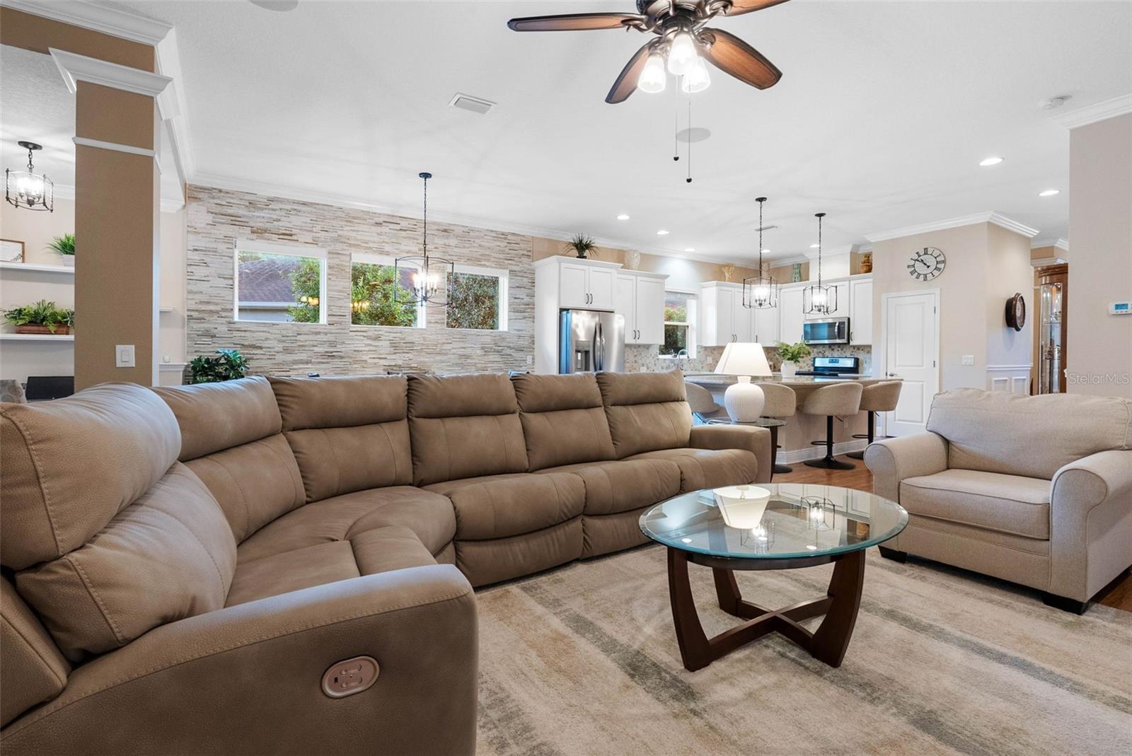2749 VERONA LN